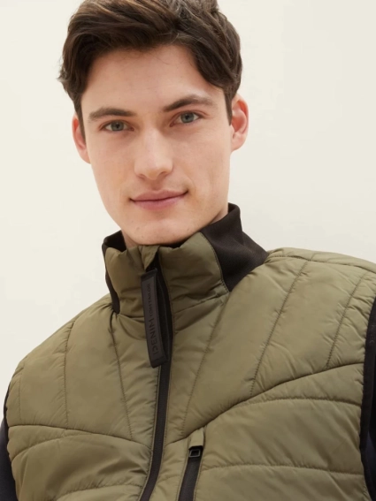 Безрукавка Denim Herren Weste 1038924-10415 Tom Tailor L Хаки 1038924-10415 фото 3 — интернет-магазин Tapok