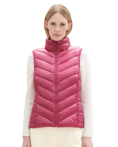 Безрукавка LIGHT WEIGHT VEST 1041486-16348 Tom Tailor L Розовий 1041486-16348 фото 1 — інтернет-магазин Tapok