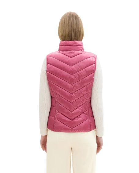 Безрукавка LIGHT WEIGHT VEST 1041486-16348 Tom Tailor L Розовий 1041486-16348 фото 2 — інтернет-магазин Tapok