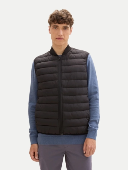 Безрукавка LIGHT WEIGHT VEST 1042139-29999 Tom Tailor L Черный 1042139-29999 фото 1 — интернет-магазин Tapok