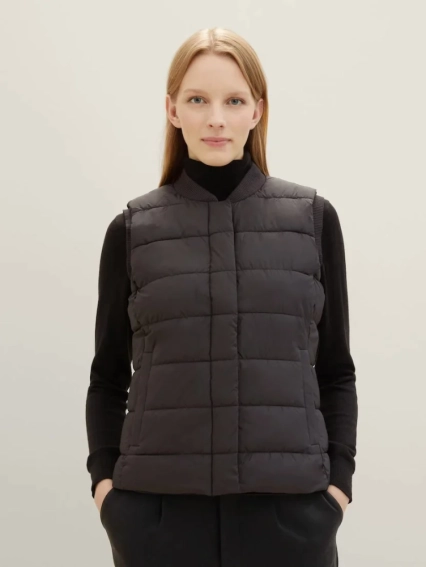 Безрукавка Lightweight Weste 1039268-14482 Tom Tailor L Чорний 1039268-14482 фото 1 — інтернет-магазин Tapok
