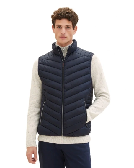 Безрукавка MEN&#39;S LIGHTWEIGHT VEST 1038902-10668 Tom Tailor L Темно-синий 1038902-10668 фото 1 — интернет-магазин Tapok