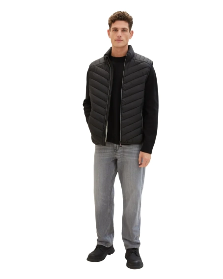 Безрукавка MEN'S LIGHTWEIGHT VEST 1038902-29999 Tom Tailor L Чорний 1038902-29999 фото 5 — інтернет-магазин Tapok
