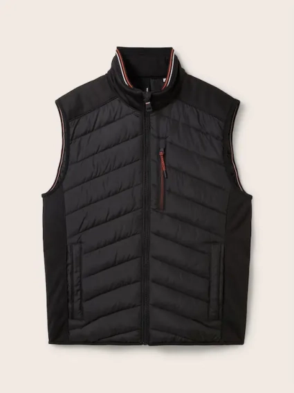 Безрукавка Men's Sleeveless Jacket 1038904-29999 Tom Tailor M Чорний 1038904-29999 фото 4 — інтернет-магазин Tapok