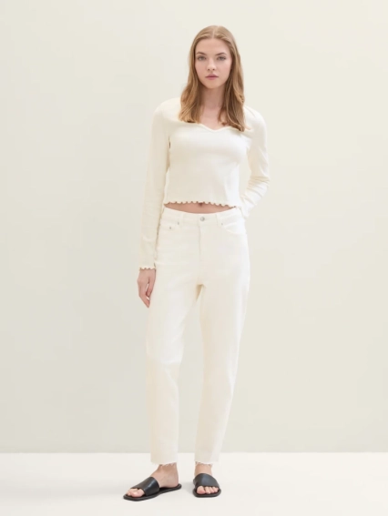Джинсы Mom-fit jeans 1040752ХХ22569 Tom Tailor 26 Белый 1040752ХХ22569 фото 1 — интернет-магазин Tapok