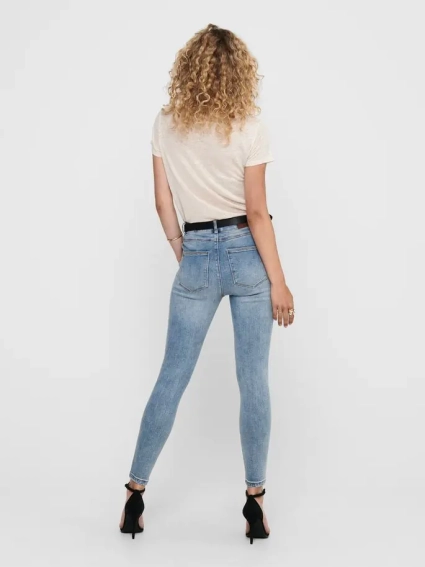 Джинсы ONLMILA LIFE HW SK ANK BJ13502-1 NOOS 15173010 Light Blue Denim ONLY 25/32 Голубой 15173010LightBlueDeni фото 2 — интернет-магазин Tapok