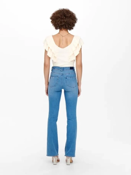 Джинсы ONLWAUW HW SK FLARE BJ759 NOOS 15228781-Light Medium Blue Denim ONLY L/32 Голубой 15228781-Light Medium Blu фото 2 — интернет-магазин Tapok