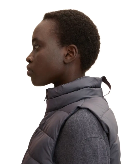 Жилетка ultra lightweight vest 1031311-15417 Tom Tailor XS Темно-сірий 1031311-15417 фото 4 — інтернет-магазин Tapok