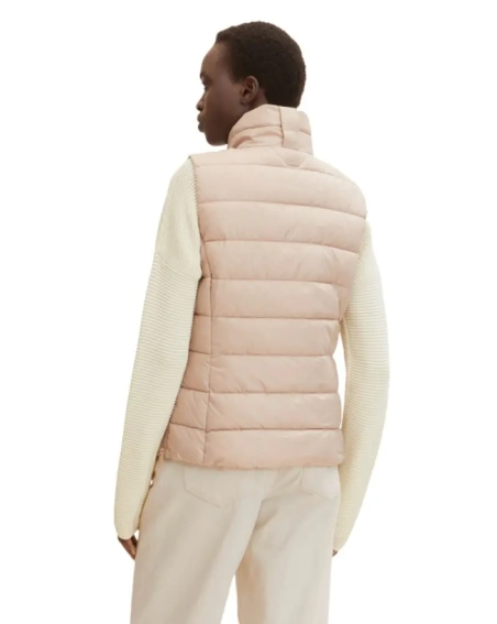 Жилетка ultra lightweight vest 1031311-26353 Tom Tailor M Розовый 1031311-26353 фото 2 — интернет-магазин Tapok