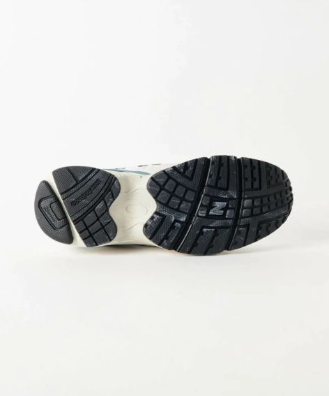 Кроссовки 725 ML725CM New Balance 10 (44) Белый ML725CM фото 6 — интернет-магазин Tapok