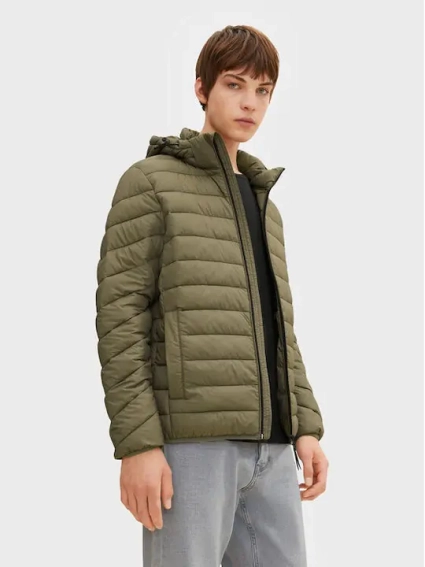 Куртка light weight jacket with hood 1031780-10415 Tom Tailor M Хаки 1031780-10415 фото 2 — интернет-магазин Tapok