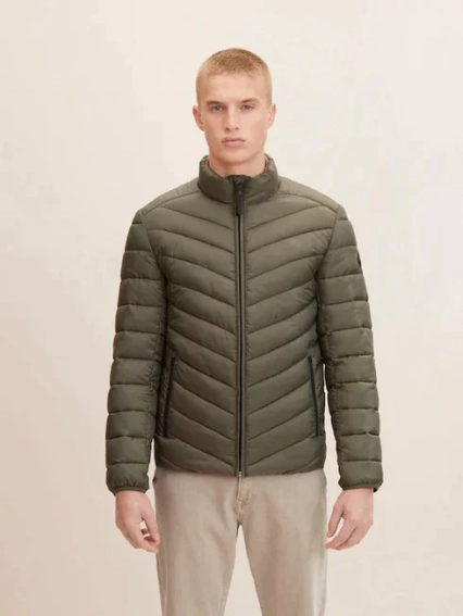 Куртка LIGHTWEIGHT JACK 1031474-10415 Tom Tailor M Хакі 1031474-10415 фото 1 — інтернет-магазин Tapok