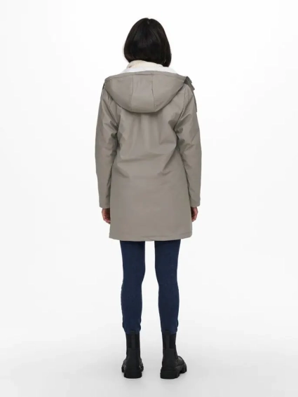 Куртка ONLSALLY RAINCOAT CC OTW 15206116-Brushed Nickel-Detail:WHITE TEDDY ONLY M Сірий 15206116-Brushed Nickel-D фото 2 — інтернет-магазин Tapok