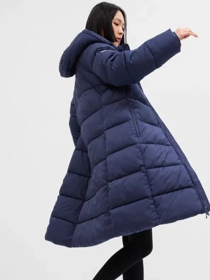 Пальто MAXI LOGO PUFFER SHINE COAT 724329-00 GAP L Темно-синій 724329-00 фото 2 — інтернет-магазин Tapok