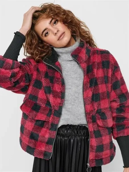 Пальто ONLDALINA L/S TEDDY SWT 15216686 Black ONLY L Красный 15216686Black фото 2 — интернет-магазин Tapok