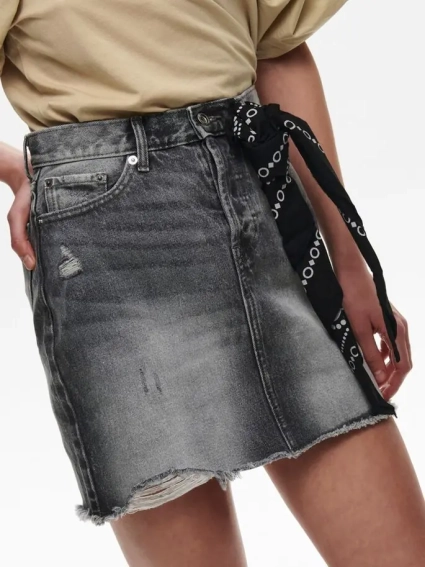 Юбка ONLFINE HW LIFE DNM JNS SKIRT ADD 15227070 Grey Denim ONLY L Темно-серый 15227070GreyDenim фото 4 — интернет-магазин Tapok