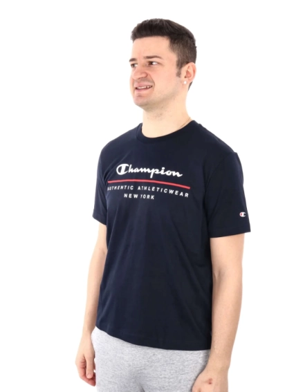Футболка crewneck t-shirt 219734-BS501 Champion L Темно-синій 219734-BS501 фото 2 — інтернет-магазин Tapok