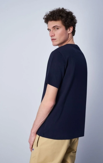 Футболка crewneck t-shirt 219838-BS501 Champion L Темно-синій 219838-BS501 фото 2 — інтернет-магазин Tapok