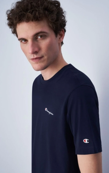 Футболка crewneck t-shirt 219838-BS501 Champion L Темно-синій 219838-BS501 фото 3 — інтернет-магазин Tapok
