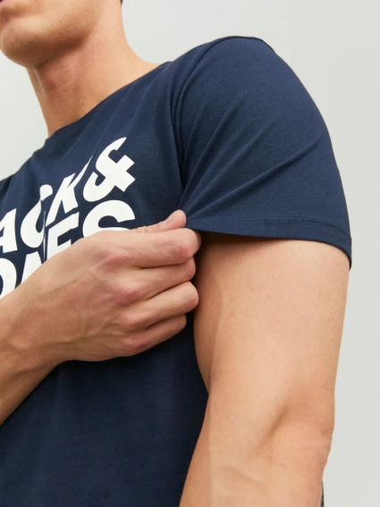 Футболка JJECORP LOGO TEE SS O-NECK NOOS 12151955-Navy Blazer-Detail:Play 4 Jack&Jones L Темно-синій 12151955-Navy Blazer-Deta фото 3 — інтернет-магазин Tapok