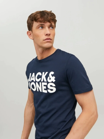 Футболка JJECORP LOGO TEE SS O-NECK NOOS 12151955-Navy Blazer-Detail:Play 4 Jack&Jones L Темно-синій 12151955-Navy Blazer-Deta фото 4 — інтернет-магазин Tapok