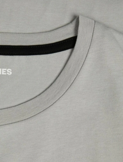 Футболка JJTRAVIS TEE SS CREW NECK 12221009-Wrought Iron Jack&amp;Jones L Серый 12221009-Wrought Iron фото 3 — интернет-магазин Tapok