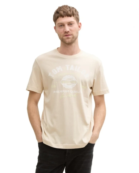 Футболка LOGO TEE MEN&#39;S T-SHIRT 1037735-10336 Tom Tailor L Бежевый 1037735-10336 фото 1 — интернет-магазин Tapok