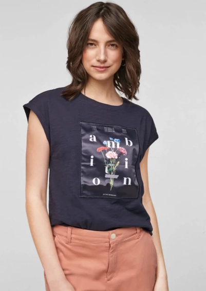 Футболка LOOSE FIT 14.103.32.X056-59D0 s.Oliver 34 Темно-синій 14.103.32.X056-59D0 фото 1 — інтернет-магазин Tapok