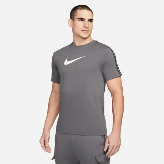 Футболка M NSW REPEAT SS TEE DM4685-068 Nike L Темно-серый DM4685-068 фото 1 — интернет-магазин Tapok