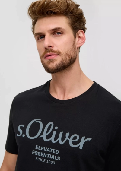 Футболка T-shirt à logo imprimé 2139909.99D1 s.Oliver L Чорний 2139909.99D1 фото 3 — інтернет-магазин Tapok