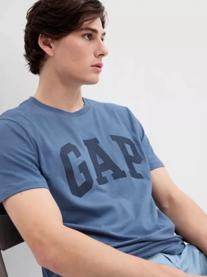 Футболка V-BASIC LOGO T 550338-49 GAP M Синий 550338-49 фото 1 — интернет-магазин Tapok