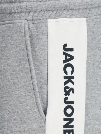Шорты JJILOGO BLOCKING SWEAT SHORTS VG 12198008 Light Grey Melange Jack&amp;Jones L Серый 12198008LightGreyMela фото 4 — интернет-магазин Tapok