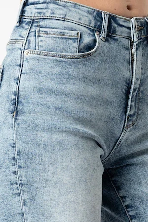 Шорты ONLPAOLA LIFE HW SHORTS BB AZG871 15225320 Light Blue Denim ONLY S Голубой 15225320LightBlueDenim фото 4 — интернет-магазин Tapok