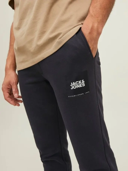 Штани JPSTGORDON JJJILOCK SWEAT PANTS IN 12213281-Black Jack&Jones M Чорний 12213281-Black фото 3 — інтернет-магазин Tapok