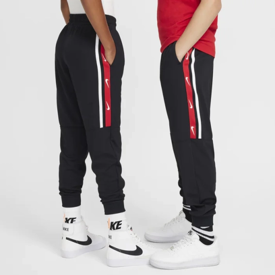 Брюки подростковые K NSW CLUB+ POLY JOGGER FZ4911-010 Nike S Черный FZ4911-010 фото 2 — интернет-магазин Tapok