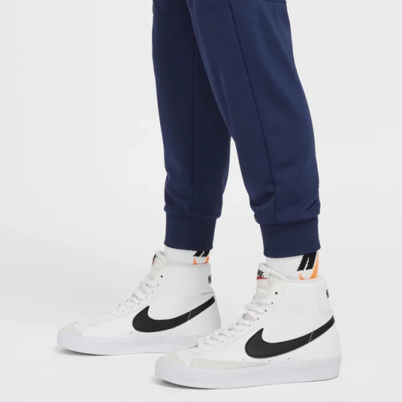 Брюки подростковые K NSW CLUB+ POLY JOGGER FZ4911-410 Nike FZ4911-410 фото 4 — интернет-магазин Tapok
