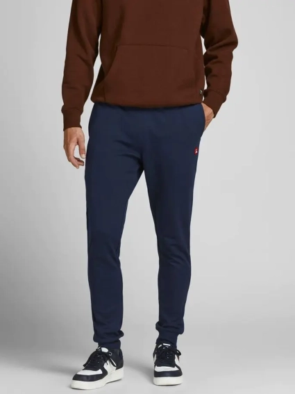 Штани спортивні JJIWILL BASIC SWEAT PANT NAFA 12185803-Navy Blazer Jack&Jones S Темно-синій 12185803-Navy Blazer фото 1 — інтернет-магазин Tapok