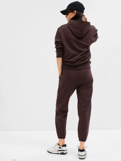 Штани спортивні LOGO JOGGER SWEATPANTS 463492-20 GAP XL Коричневий 463492-20 фото 2 — інтернет-магазин Tapok