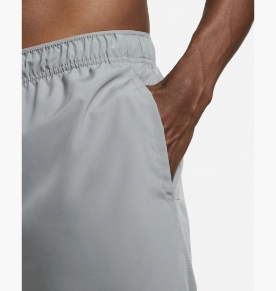 Шорты мужские Nike Dri-Fit Challenger Grey Dv9359-084 фото 6 — интернет-магазин Tapok