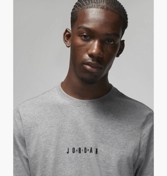 Футболка чоловіча Air Jordan Air Tee Grey Dm3182-091 фото 4 — інтернет-магазин Tapok
