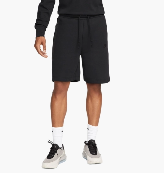 Мужские шорты Nike Sportswear Tech Fleece Black FB8171-010 фото 1 — интернет-магазин Tapok