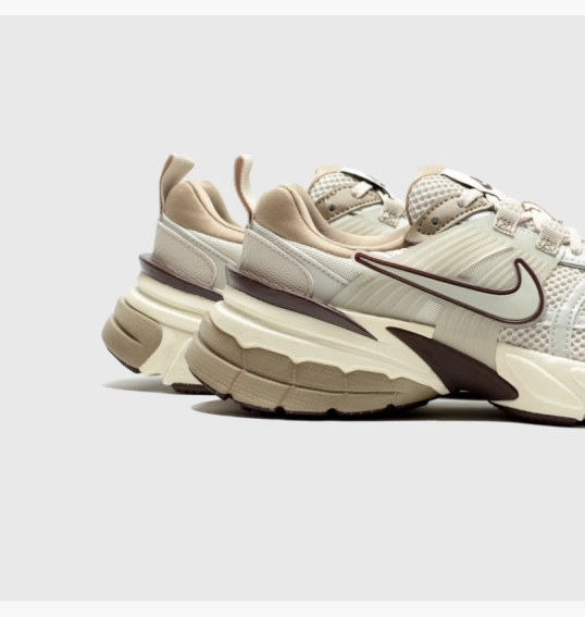 Кросівки жіночі Nike V2K Run Light Orewood Brown Beige FD0736-103 фото 6 — інтернет-магазин Tapok