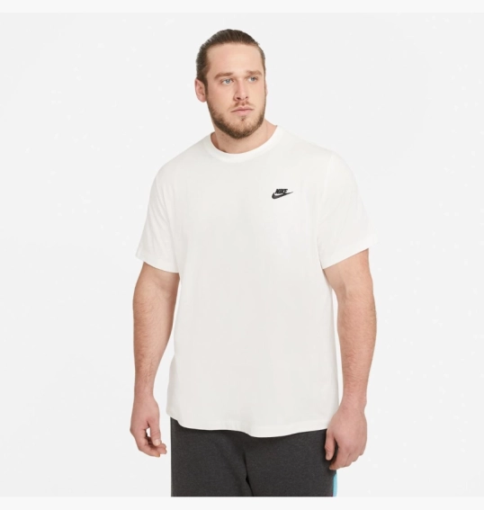 Футболка чоловіча Nike M Nsw Club Tee White AR4997-133 фото 2 — інтернет-магазин Tapok
