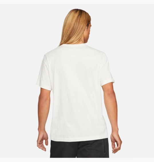 Футболка чоловіча Nike M Nsw Club Tee White AR4997-133 фото 4 — інтернет-магазин Tapok