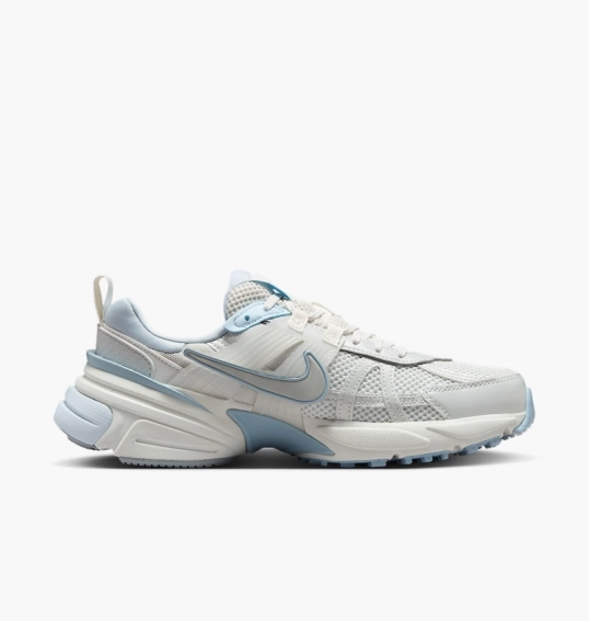 Кроссовки женские Nike V2K Run White FD0736-009 фото 5 — интернет-магазин Tapok