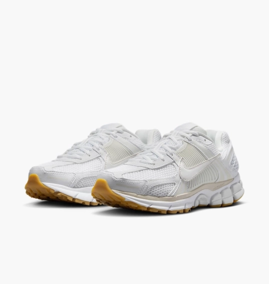 Кросівки жіночі Nike Zoom Vomero 5 White FJ2028-104 фото 7 — інтернет-магазин Tapok