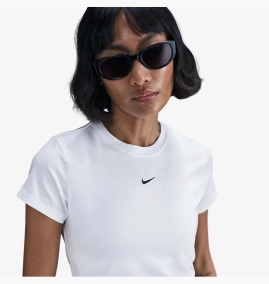 Футболка жіноча Nike Nsw Nk Chll Knt Crp White HF9538-101 фото 2 — інтернет-магазин Tapok