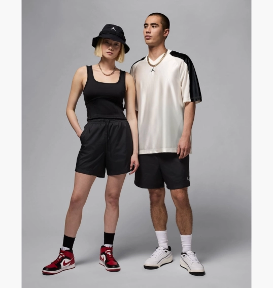 Шорти унісекс Air Jordan Poolside Black HF9371-010 фото 2 — інтернет-магазин Tapok