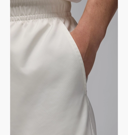 Шорты унисекс Air Jordan Poolside White HF9371-133 фото 4 — интернет-магазин Tapok