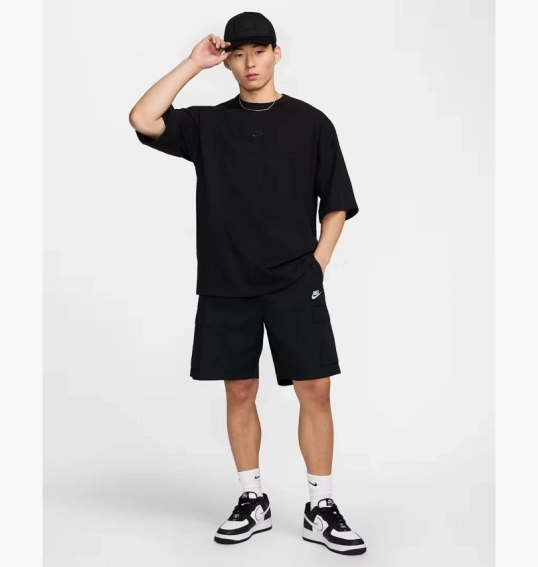 Футболка чоловіча Nike Sportswear Premium Essentials White HF9606-010 фото 5 — інтернет-магазин Tapok